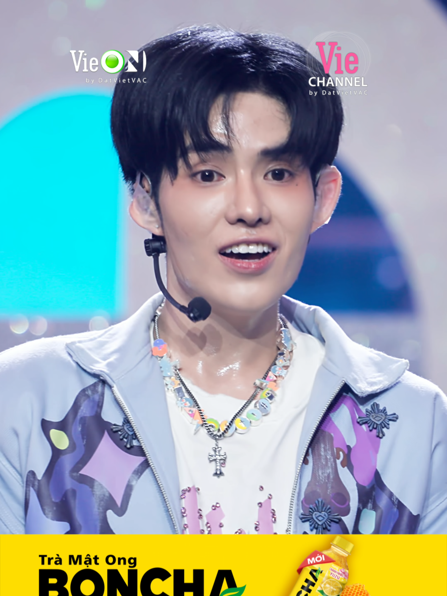 Dù không hiểu Tiếng Việt và còn rụt rè nhưng Dillan luôn được các anh em team Sao Băng yêu thương và giúp đỡ ^^ #AnhTraiSayHi #AnhSayHi2025 #ATSH #DatVietVAC #VieChannel  