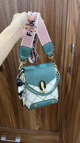 Túi đựng đồ dt xinh cho các bà iu nè #tuixach #tuideocheo #tuixachnu #xuhuong #tranghatay96  @Trang Hà Tây 96  @Trang Hà Tây 96  @Trang Hà Tây 96 