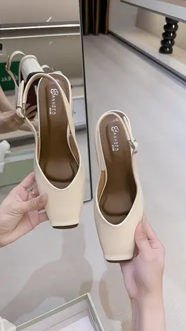 Lên chân xinh xỉu ạ #giaydep #giaycaogot #muataitiktok #sandal #xuhuong 