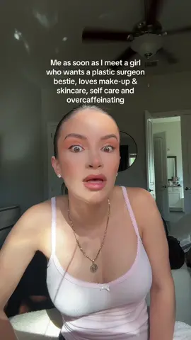 I’m a plastic surgeon in training 🩷 girlies, tell me what you want to know below and I’ll make all the videos #girly #beauty #skin #doctor #plasticsurgery 