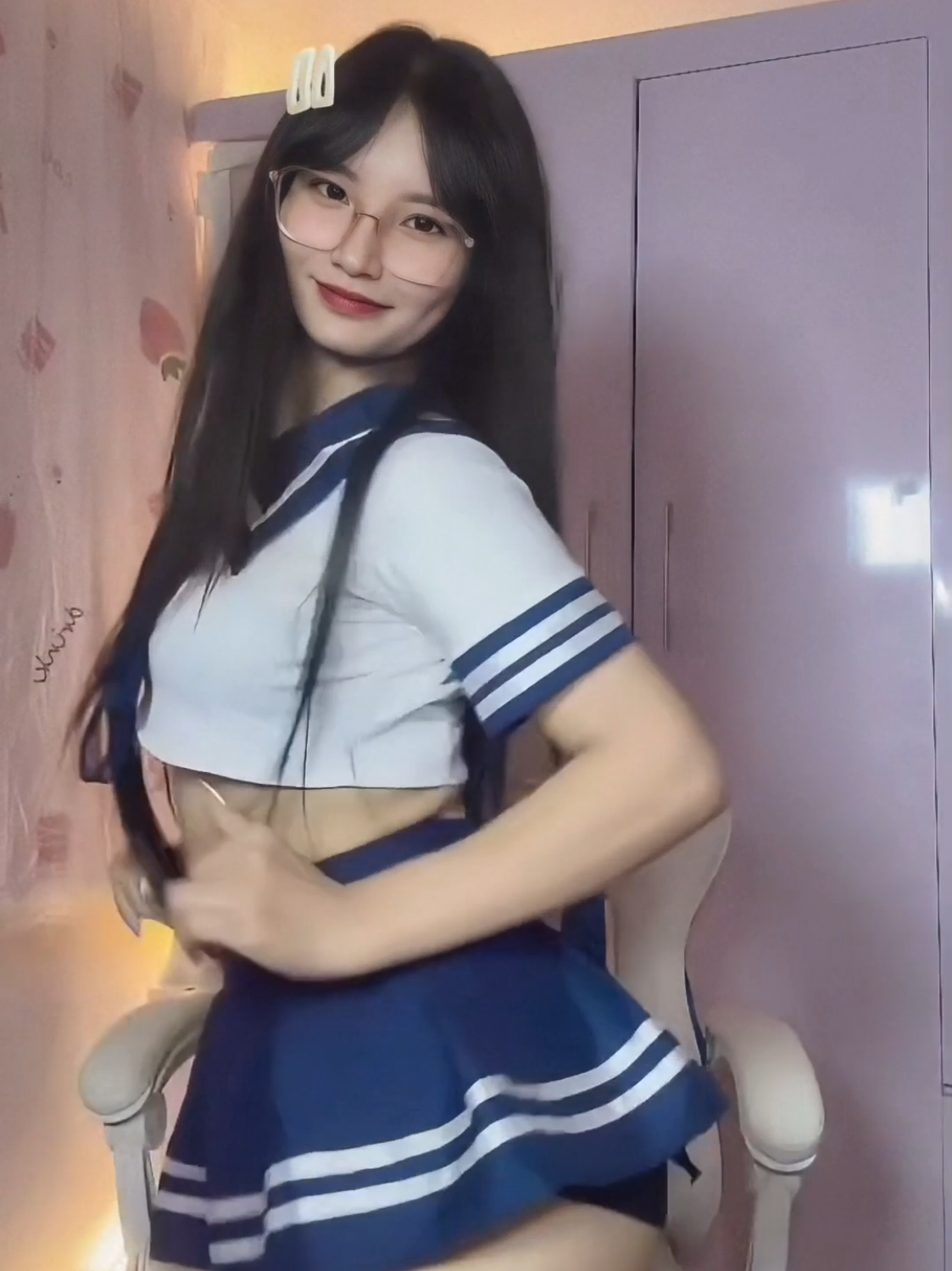 Lookback 🫶 #dance #huyenneoo #trending #xuhuong 