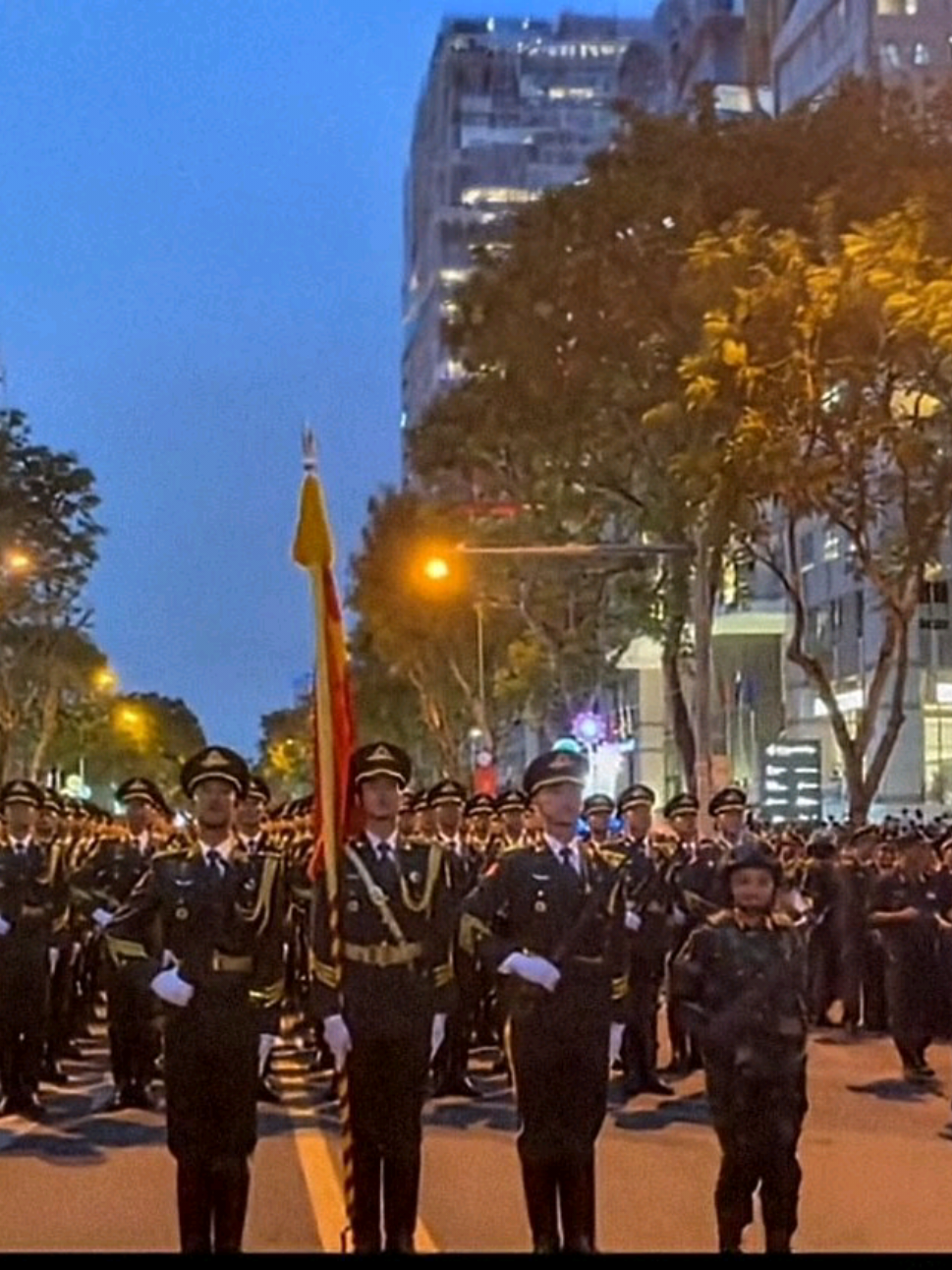 chỉ nhỏ xíu à#DuongThienThien #TruongVanTuong #VuongVanHao #quandoitrungquoc #fyp 