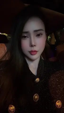 Trên đời này chỉ có kẻ lừa đảo mới là kẻ chân thành. Bởi vì... Hắn thật lòng muốn lừa bạn 