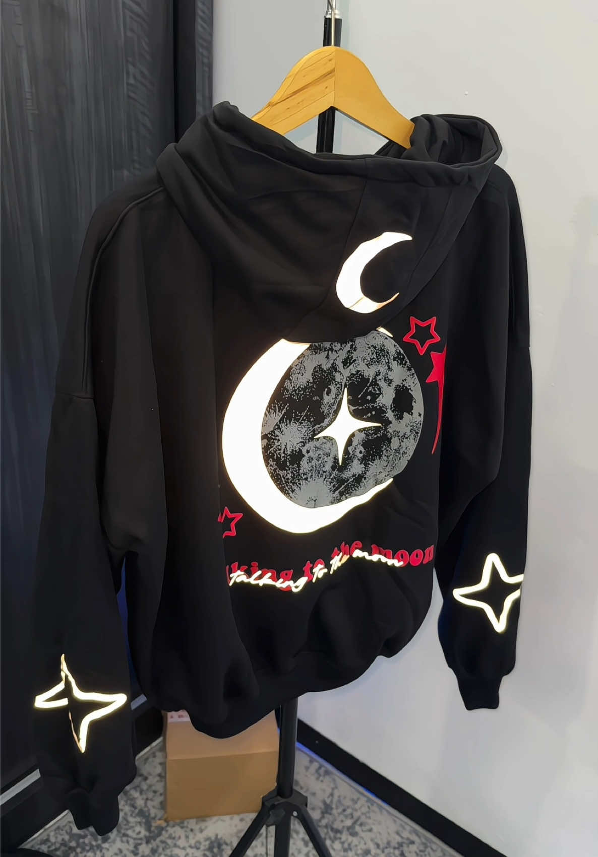 Duh apa niii🖤🤩#fyp #fypシ゚ #hoodie #hoodieboxy #hoodieoversize 