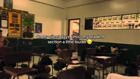 Mezz us being complete, ms ja, my og seatmate, our derteh classroom—i js mezz everything bro💔 Take me back when we were in our prime☹️