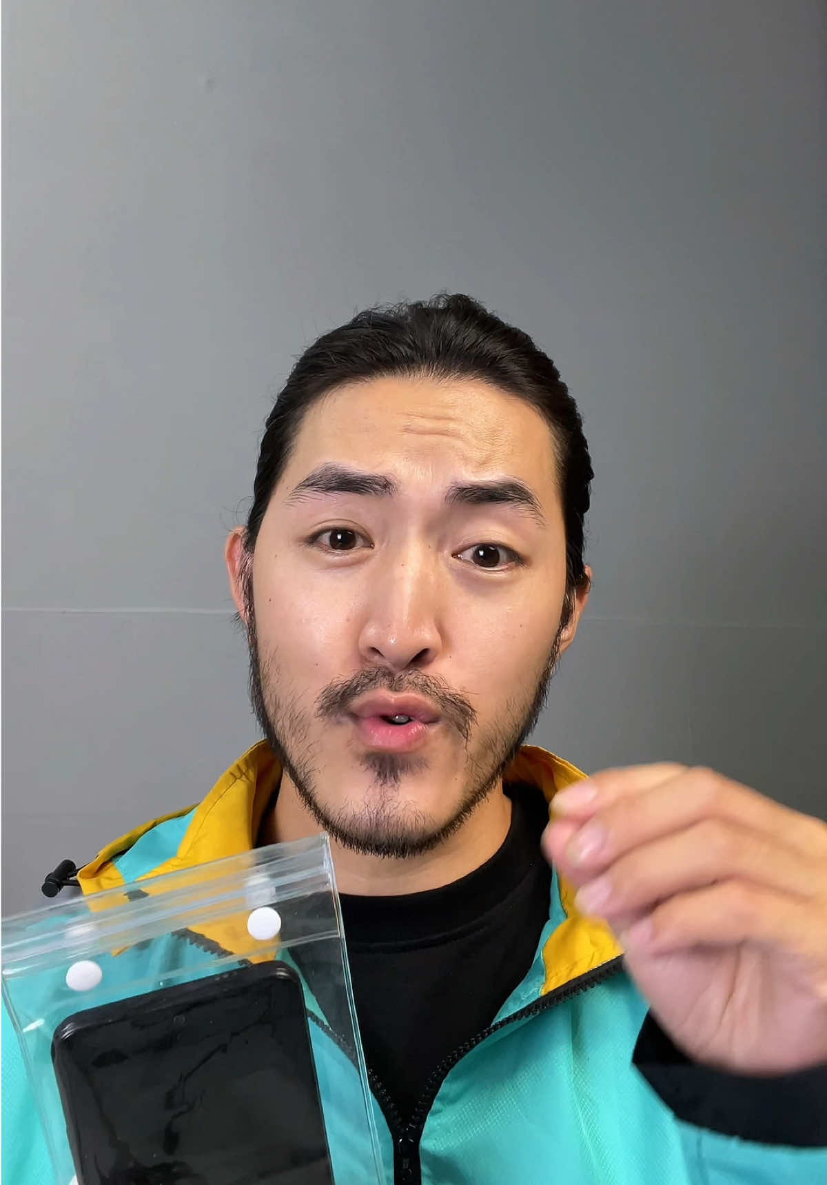 Mình đựng vừa ip12 Pro max , bạn nào đt bự quá thif tháo ốp ra nha 🥰 #bocdienthoaidimua #bocdienthoaichongnuoc #bocdienthoai 