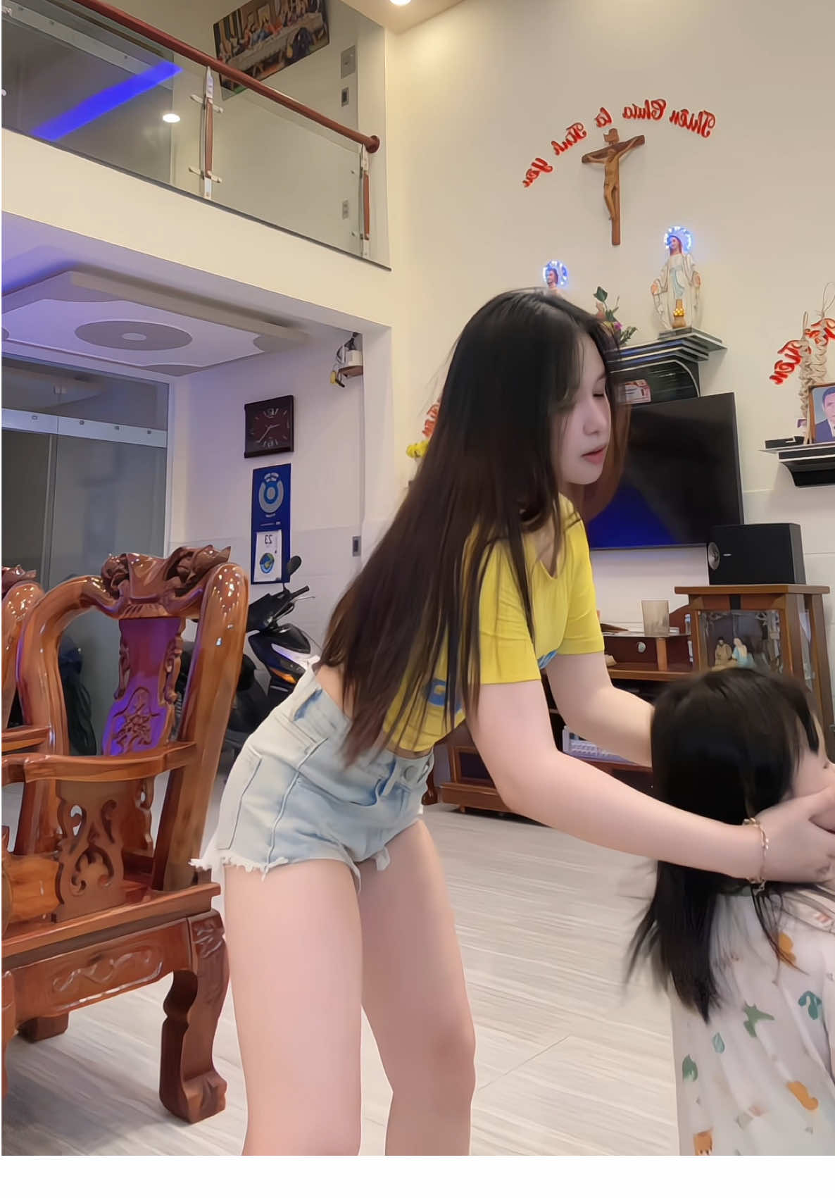 Yêu vào là ngooo ngooo ngay 