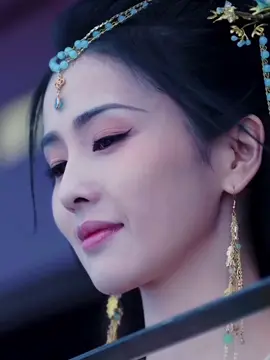 She didn't expect that he didn't choose to save her.#cdrama #tilltheendofthemoon #luoyunxi #bailu #tiktoktainment 