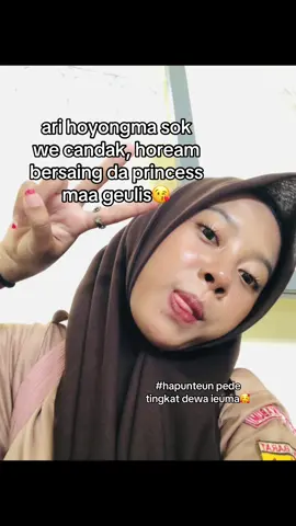 punteun we rada ngalegeg da emang geulis ceuk mama😘 #katakata #masukbranda #fypage 