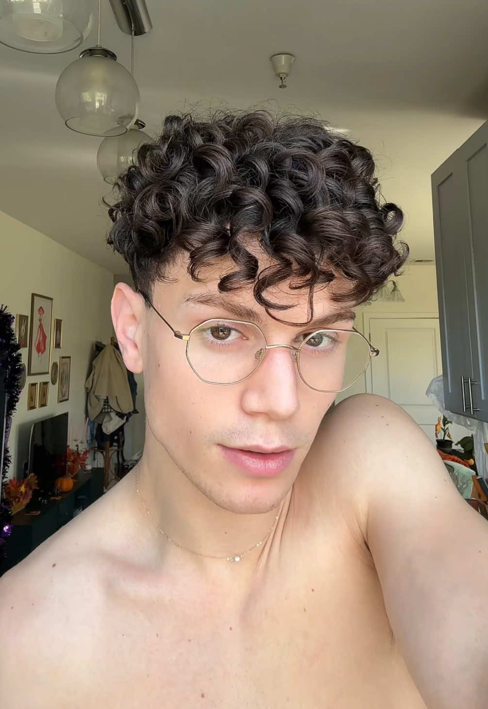 Replying to @Dani M day two is the best 😭 #curls #curlyhair #curlscheck 