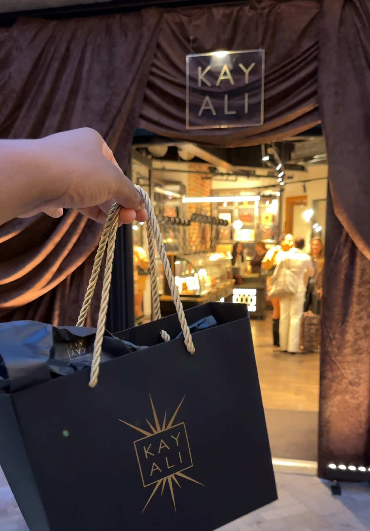 Follow me to the @Kayali Oudgasm Milk & Chocolate launch!  An eventful evening!  Thank you to @TRACE Publicity @ Kayali team for the invite!  #perfumetok #perfumecollection #fragrancetok #Vlog #fragrances #event #prevent #kayali #kayalivanilla28 #kayaliperfume #fyp #perfumes #perfumecollection 