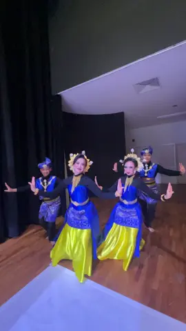 Dikir puteri 💙👑 #fyp #foryou #foryoupage #viral #tari 