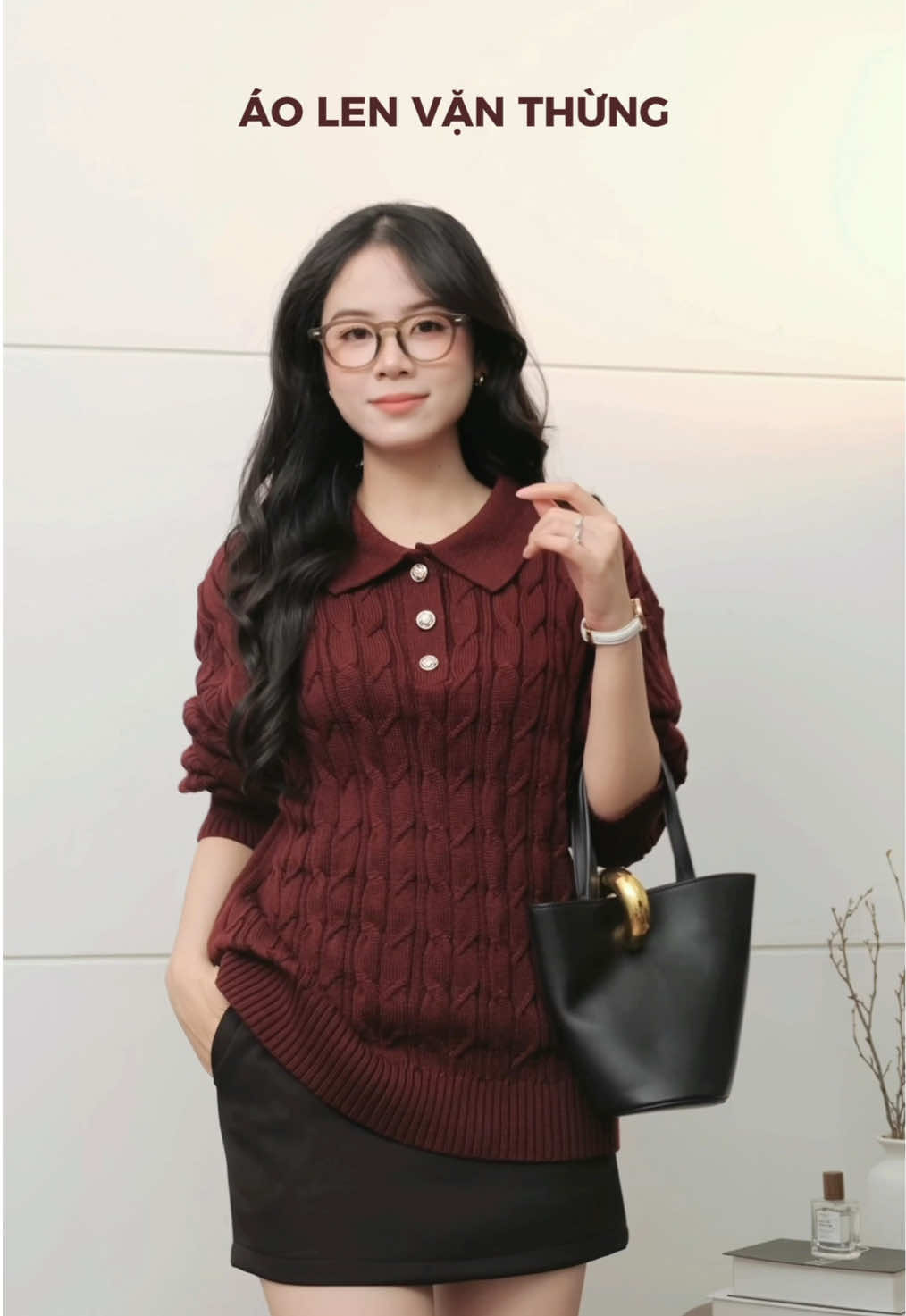 Chiếc áo lên tone màu đỏ đô thời thượng dành cho các này trong mùa đông này ♥️#shemoda #viral #trending #OOTD #outfitideas 