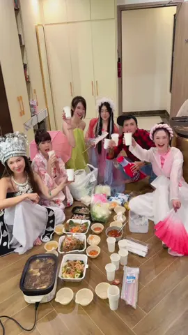Outfit qua nhà bạn nhậu của tụi em 🤣🤣🤣