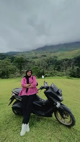 wkwk nyaman nih sudah kerja d negri orng nya jd gak pengen plng ah😁