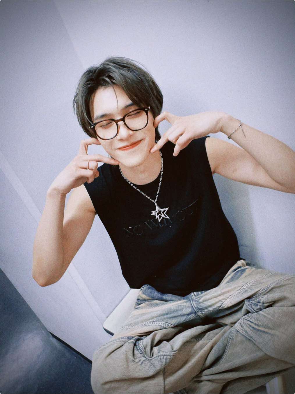 Hbd to my precious #hendery ♡ 09|28