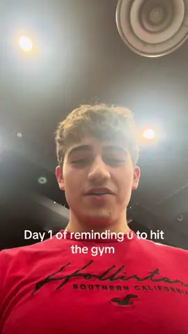 Daily dose of “hit the gym”!!! #samsulek #gym #bodybuilding 