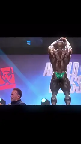 Arnold prime 💀 #bodybuilding #bodybuilder #arnoldswarzenager #mrolympia 