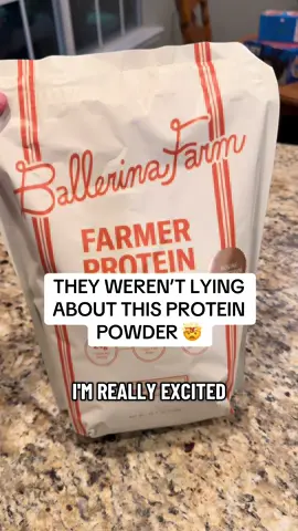 It’s sooo good omg #macrofriendly #proteinpowder #macros 