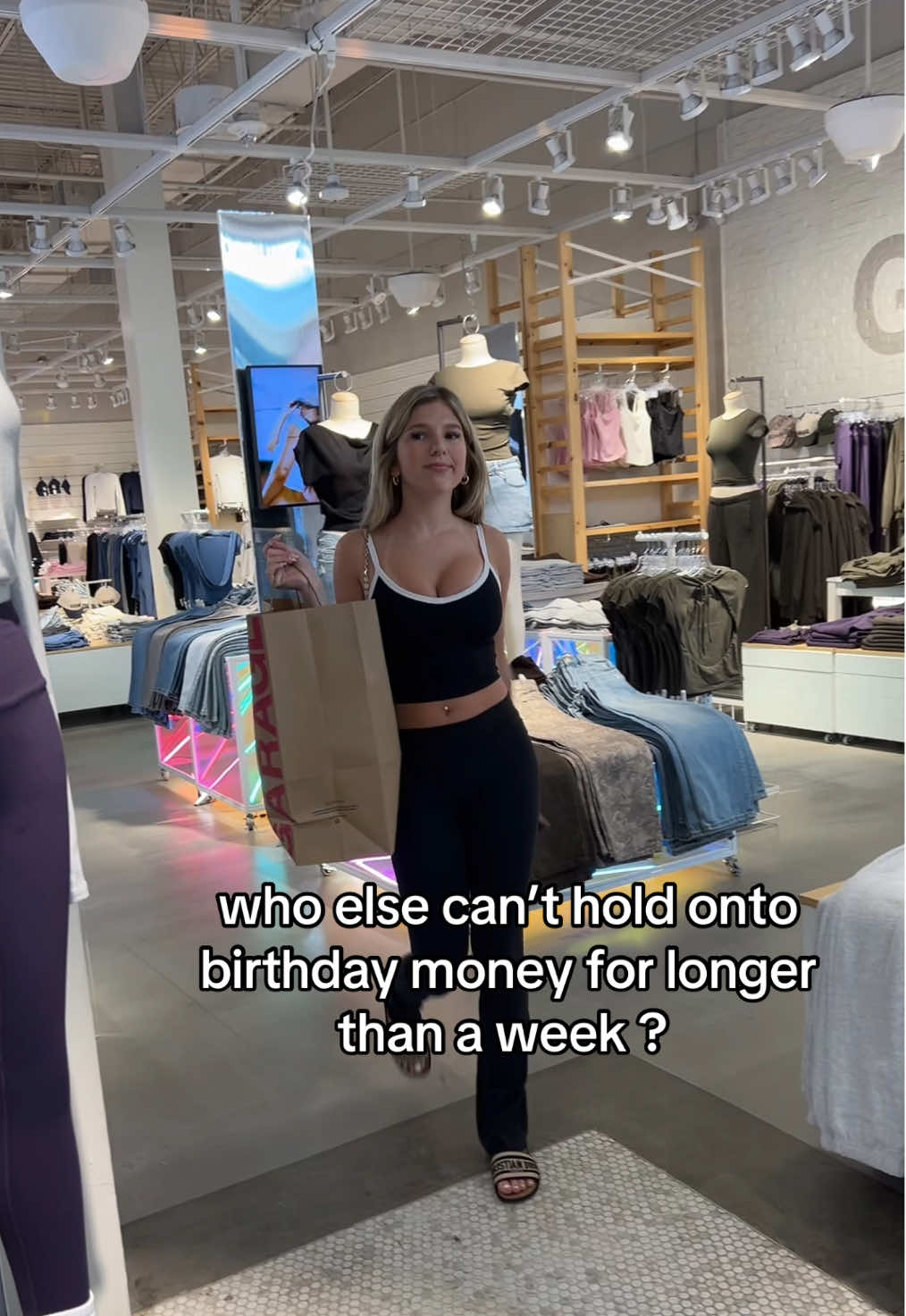 Shopping is my fav hobbie #birthdaymonth #sweet16 #function #boca #fyp @towncenteratboca @Edikted @Garage Clothing 