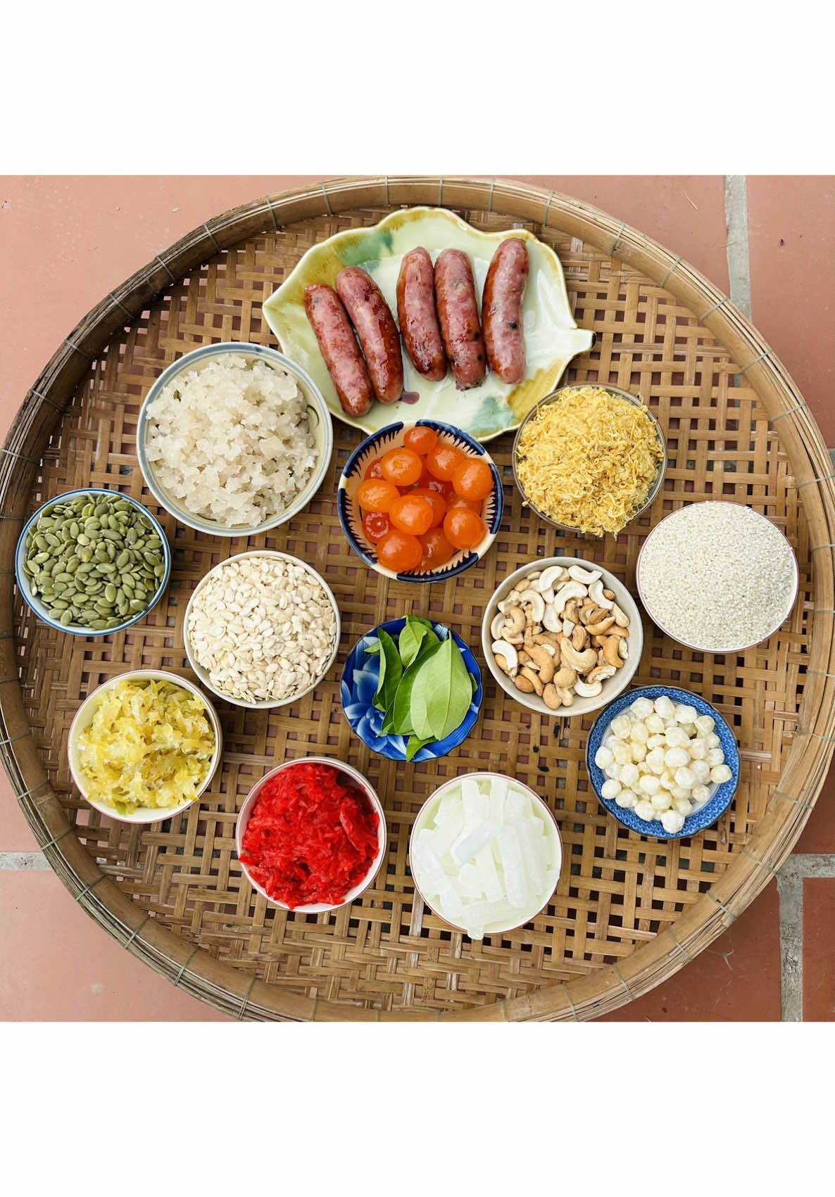 Anh chị em bạn bè mà xem xong clip này của Lạc thì có thể tự tay làm được bánh trung thu luôn á nha#lacveque #trungthu #ancungtiktok #cachlambanhtrungthu 