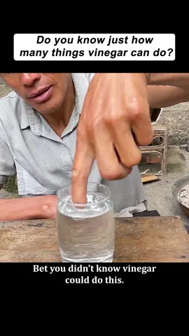 Do you know just how many things vinegar can do?#life #lifehacks #foryou #hacks #lifetips #tips #viral #fyp 