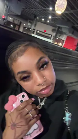 I been having these braids two weeks omg it's time fr 