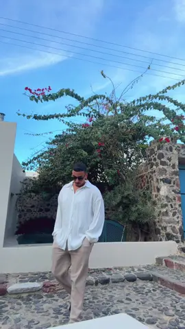 In Santorini likeee 