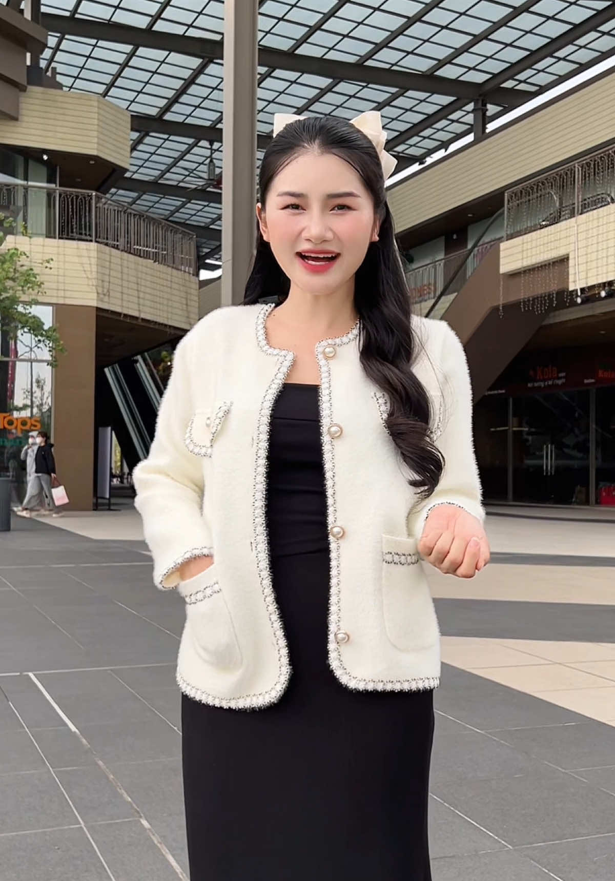 Huhu áo dạ này đẹp mà rẻ quá chị em ơi #aokhoac #aokhoacnu #aokhoacdatweet #aodatweet #gianghuongcardina 