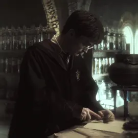 Kinda look familiar! — #harrypotter #dracomalfoy #dracotok #harrypotteredit #fyp  — Ac : @katie🎀  Cc : @liv 🪩  — Harry Potter Draco Malfoy Amnesia Tom Felton Daniel Radcliffe 4k after effects edit original content