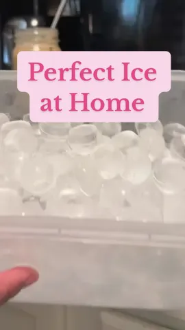 The perfect ice for drinks at home! 🧊🙌🏽✨ #icemaker #icemachine #icedcoffeeathome #kitchengadgets   #homemadedrinks 