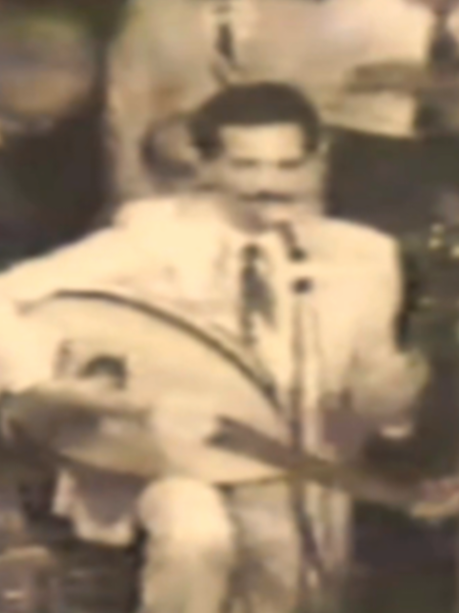 أنا أنا في انتظارك تقابلني وتسمع قصتي حتى النهاية وأنت اختيارك تسامحني أذا حبتيت أو تنسى هوايا... #عبادي_الجوهر #كلمة_ولو_جبر_خاطر 