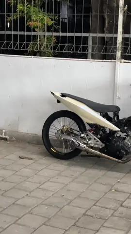 lagunya kane parahh🕺