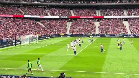 Golazo de falta Julián Álvarez #atleticodemadrid #atleticomadridvsrealmadrid #golazo #goldefalta 
