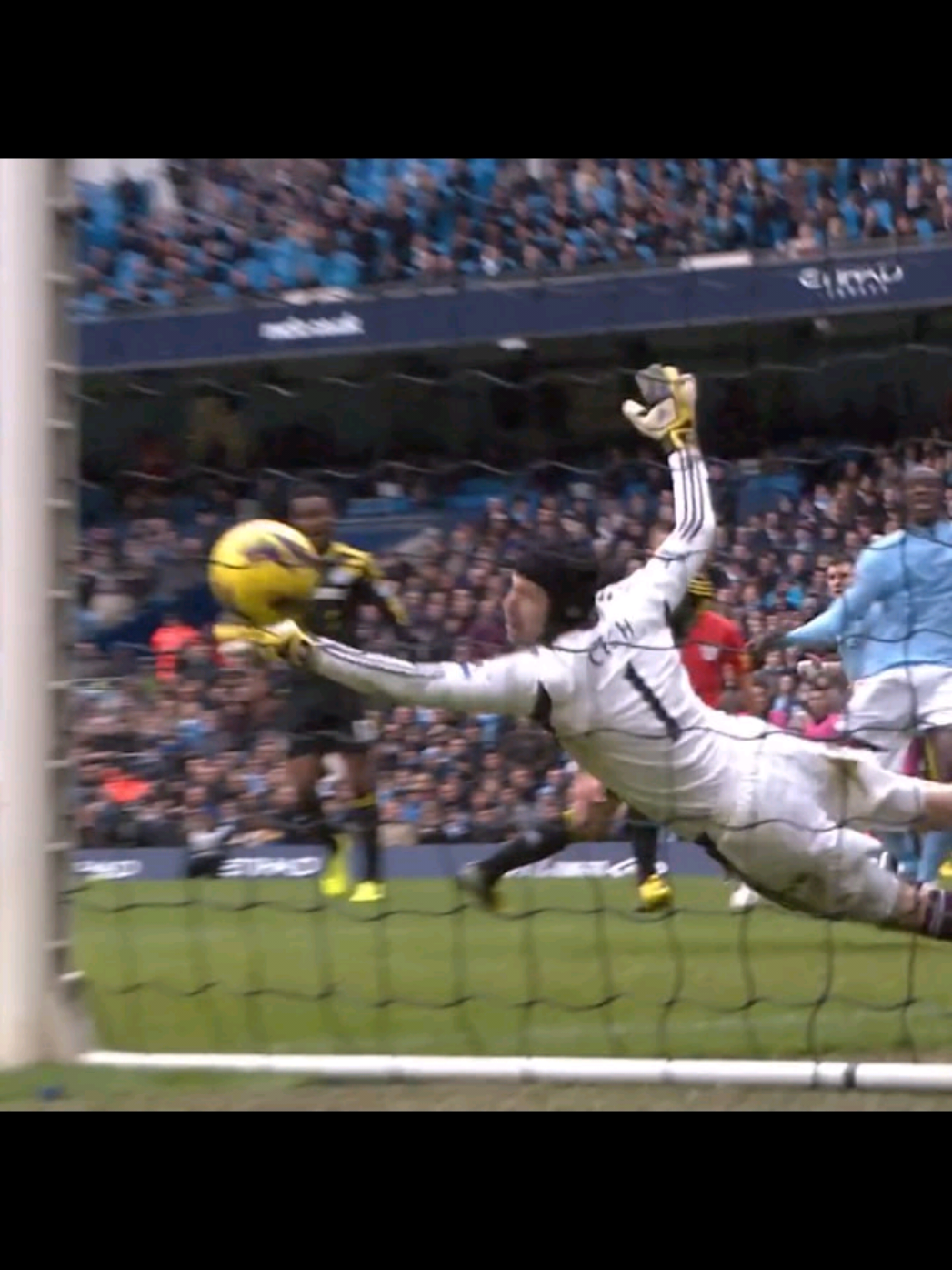 Yaya Touré 🛑🛑 يايا توري 🥶🥶 Yaya toure's best Goals and skills 🔥🔥 #yaya #yayatoure #fcb #legend #footballvideo 