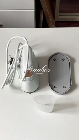 perfect travel companion ever! 🤩🤍 yang nak iron baju manik, material satin, or baju yang susah susah guna je iron steam travel ni! compact, ringan mudah bawa pergi travel ☝🏻 #gaabor #gaaborironsteamer #ironsteamer #miniirontravel #portablesteameriron 