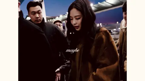 #jenlisa  - - - [ #explore #fly5266m #xybca #fypage @tiktokglobal @TikTok @JENNIE ]