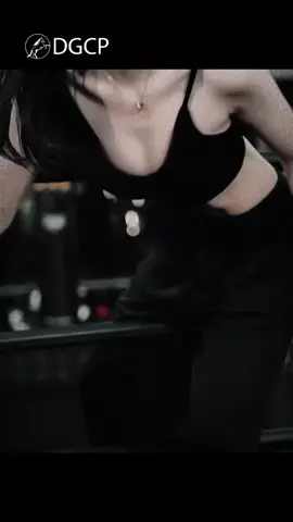 đấm nhẹ thôi nhưng đầy năng lượng 😍🥊⚡ light playful punches full of energy #boxing #playful #training #fun