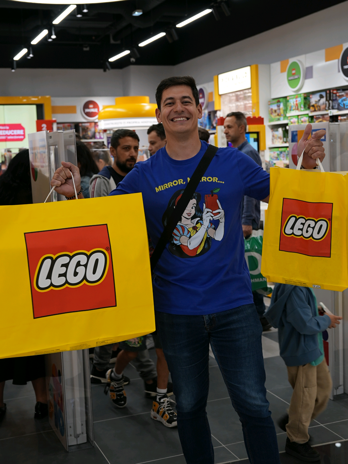 Primul Magazin Certificat @LEGO - @brickdepot.ro din Craiova - @Promenada Craiova! 🥳 Azi este ziua cea mare! 🤩 Și normal că plecai cu plasele pline! 👀 Pe story puteți vedea plasele! 😂❤️ #RaftulLuiOctav #LEGORomânia #LEGO #Dolj  #Craiova 