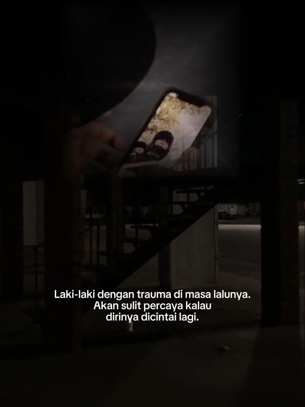 Sulit untuk meyakinkan bahwa dirinya sedang dicintai. #fypシ #sadvibes🥀 #trauma #masukberanda #sadstory 