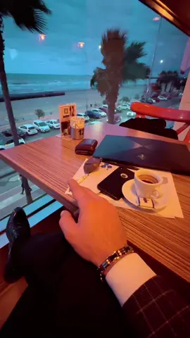 ‏أسرفتُ في كل شيءٍ  ‏القلق ‏والعاطفة ‏الخوف  ‏والسهر ‏حتى أصبحَ كل شيءٍ في مكانه ‏إلا أنا .#ياللأسى #💔 #مساء_الخير #رصيف_المتعبين 