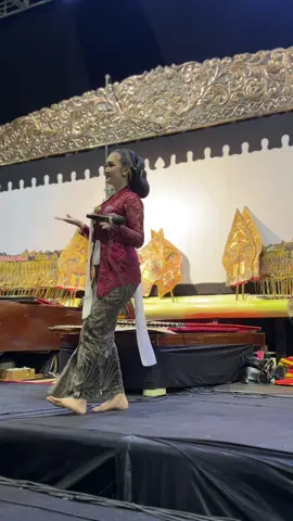 Cantiknya sinden Madhangkara. ✨ @BirgitaAyu 