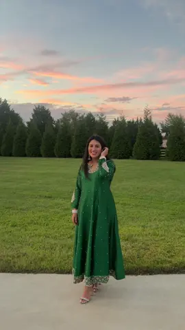 fit check but im awkward 🙂‍↔️ #pakistani #desiwedding #pakistanioutfit #pakistani #pakistanitiktok #pakistanidress 