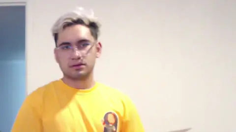 VICTORIA 🗣️ #moaigr #streamer 