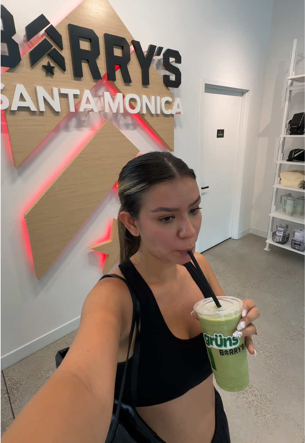 I’m going on my fitness journey soon like hardcore so let me indulge in my fav foods before then 😭 I have until January  #fyp #MomsofTikTok #bride #workoutmotivation #fitnessjourney @grunsnutrition @Barry’s 