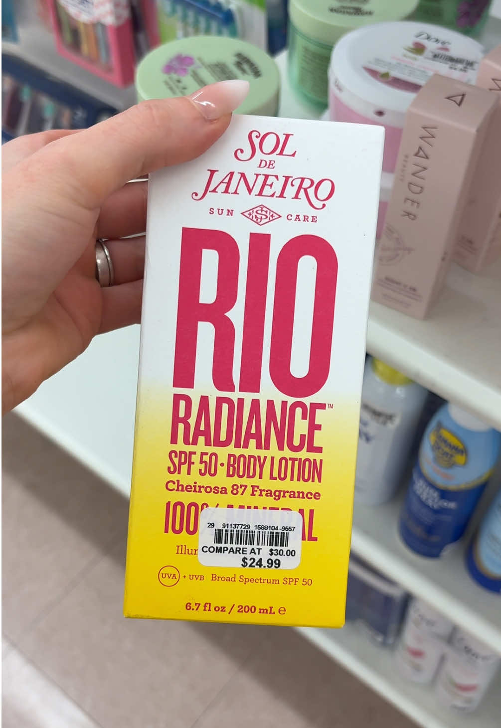 I can’t believe I found Sol De Janeiro here😍🫧💛✨ @beallsstore #beauty #skincare #soldejaniero #bealls #viralbeautyfinds 