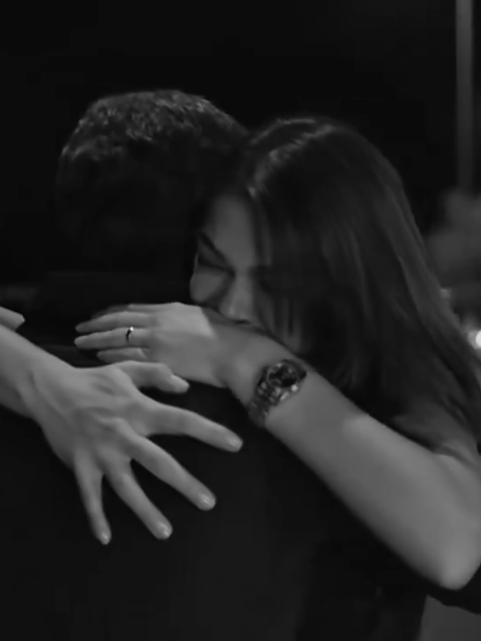 Yapma dedim yaptın gönül..🥺💜 #cihanalyaedit #cihanalbora #ozanakbaba #alyacihan #uzakşehir 