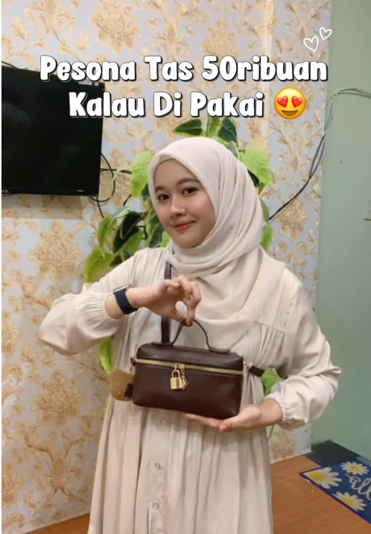 Lagi Promo di 45ribu aja , Cantik banget warna coktu nya 😍. #taswanita #tasmurah #tasselempang 
