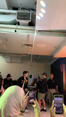 YASHHHH DEVANO COMEBACK DENGAN PANGGUNGNYAAA!!!🥹DEVANO DENGAN ALBUM KEDUANYA YG BARU “Nanti Pasti Kan Ada”🙌🏻✨🔥 nanti pasti kan ada - devano💚 @devano  #devanodanendra #devano #viral #fyp 