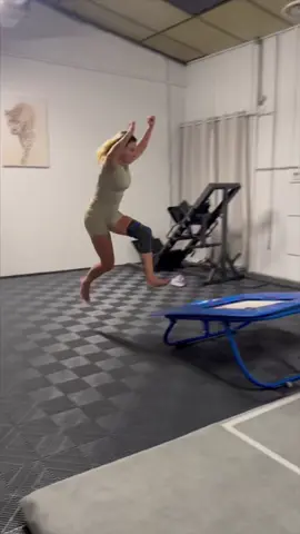 Tic tac toe version flips 🤪 @Cleopatre 🍣  #tictactoe #flip #professional #salto #stunt 